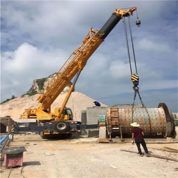 白玉吊车的运输费用是否包含在租赁费用中